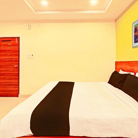 Hotel O R Square Hyderabad Exterior photo